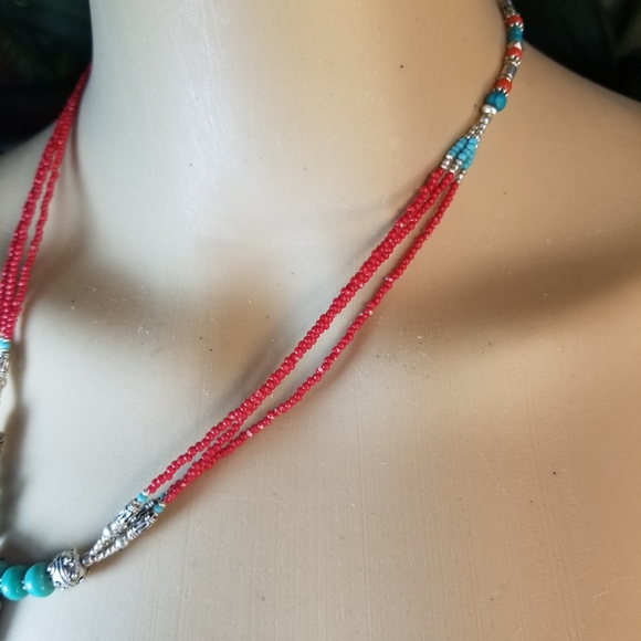 CAPTIVATING TURQUOISE NECKLACE NWOT - Picture 3 of 8